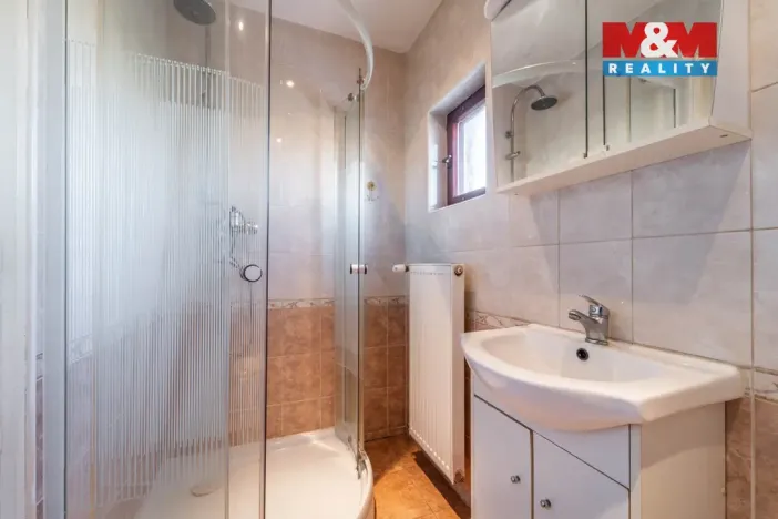 Prodej rodinného domu, Lochovice, 180 m2