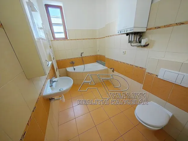 Pronájem bytu 2+1, České Budějovice, Pražská tř., 72 m2