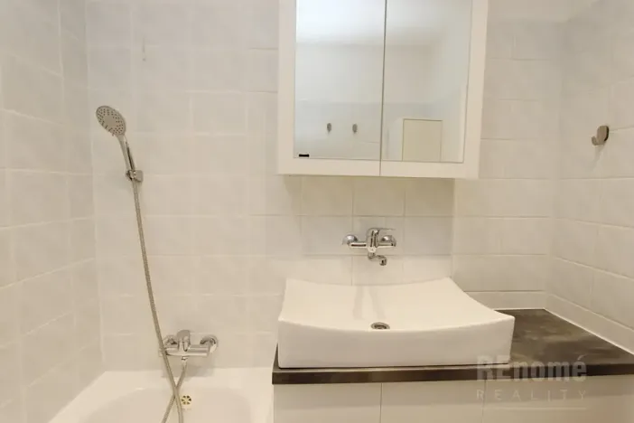 Pronájem bytu 3+1, Praha - Petrovice, Frostova, 78 m2