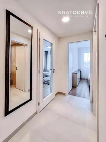 Pronájem bytu 2+kk, Praha - Michle, U plynárny, 58 m2