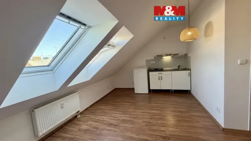 Pronájem bytu 1+kk, Olomouc - Hodolany, Zeyerova, 22 m2