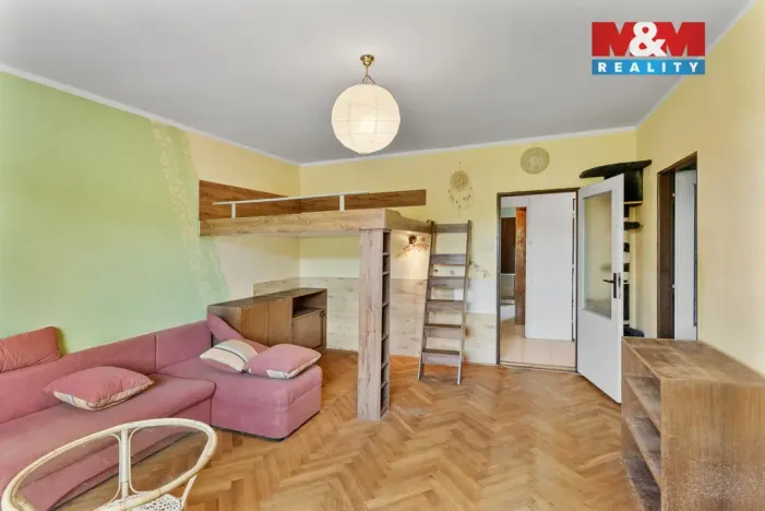 Prodej bytu 3+1, Rovensko pod Troskami, Tyršova, 66 m2