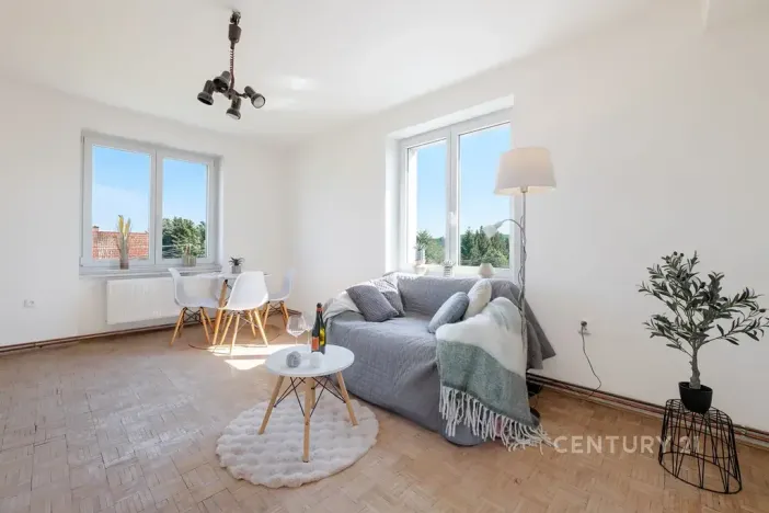 Prodej bytu 2+kk, Petrohrad, 62 m2