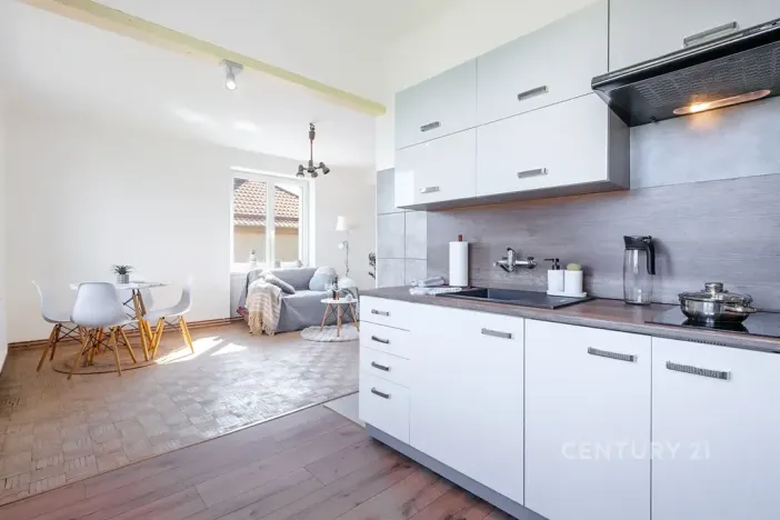 Prodej bytu 2+kk, Petrohrad, 62 m2
