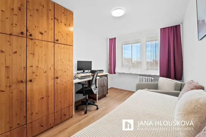 Prodej bytu 2+kk, Praha - Háje, Steinerova, 42 m2