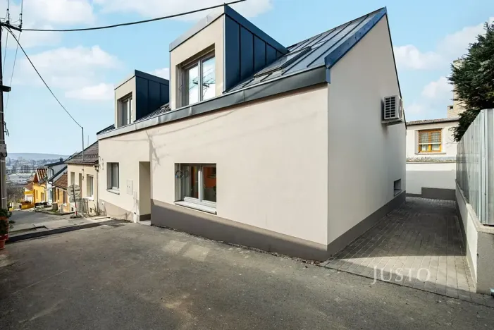 Prodej bytu 3+kk, Brno, Kosatcová, 102 m2