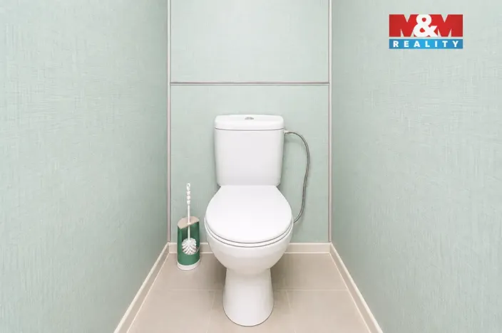Prodej bytu 3+1, Praha - Prosek, Lovosická, 66 m2
