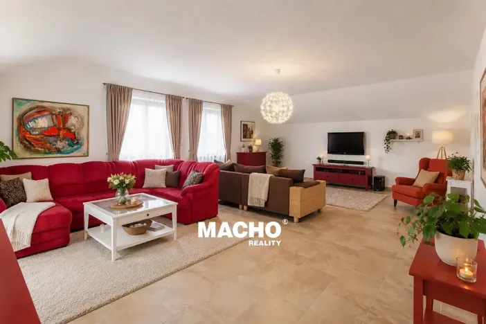 Prodej rodinného domu, Kostelec u Křížků, 353 m2
