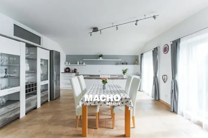 Prodej rodinného domu, Kostelec u Křížků, 353 m2