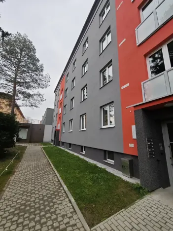 Pronájem bytu 1+1, Vsetín, Družstevní, 37 m2