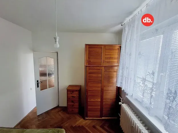 Pronájem bytu 2+1, Karlovy Vary, Krymská, 51 m2