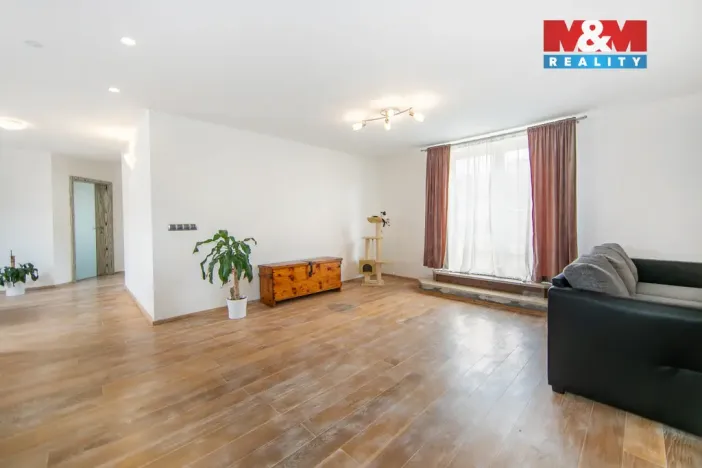 Prodej rodinného domu, Cheznovice, 227 m2