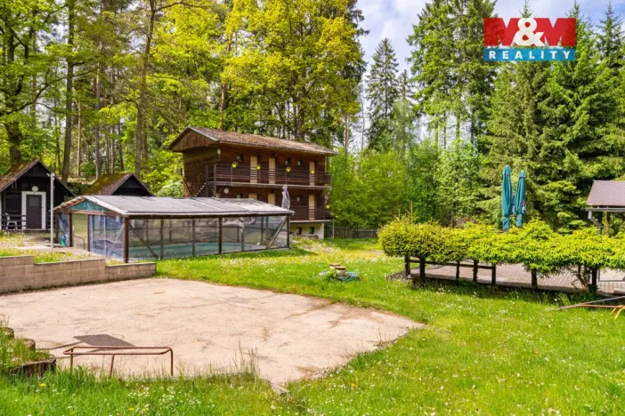Prodej komerční nemovitosti, Nová Role - Mezirolí, 795 m2