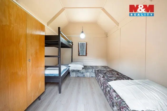 Prodej komerční nemovitosti, Nová Role - Mezirolí, 795 m2