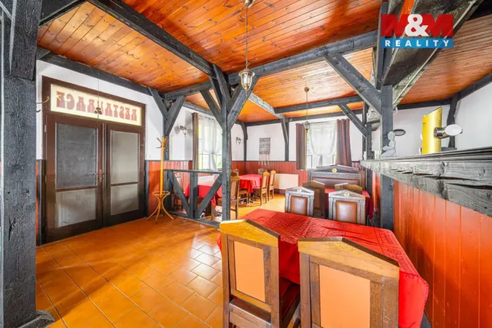 Prodej komerční nemovitosti, Nová Role - Mezirolí, 795 m2