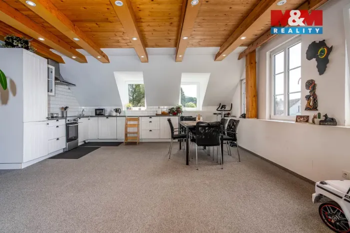 Prodej činžovního domu, Mařenice, 1190 m2