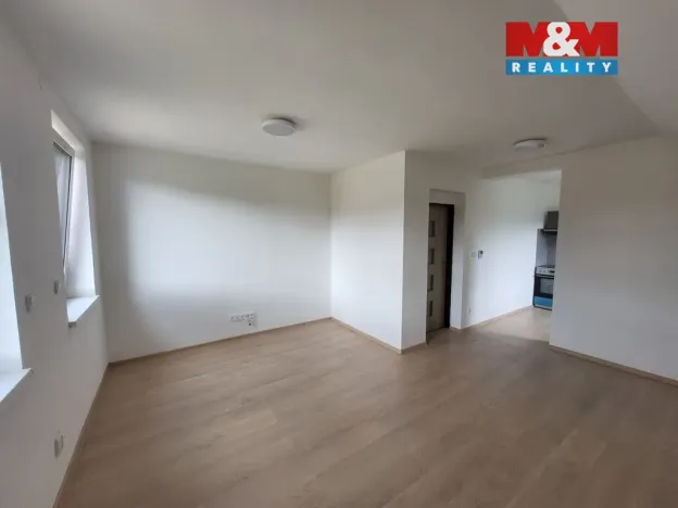Pronájem bytu 3+1, Nový Bor - Janov, 74 m2