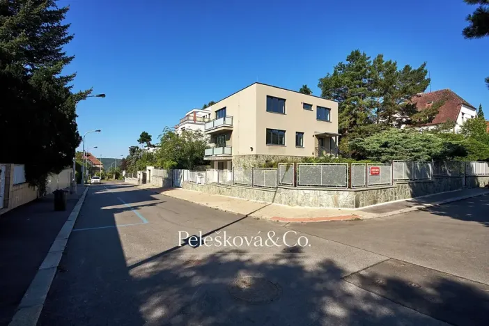 Pronájem rodinného domu, Praha - Braník, V malých domech I, 300 m2