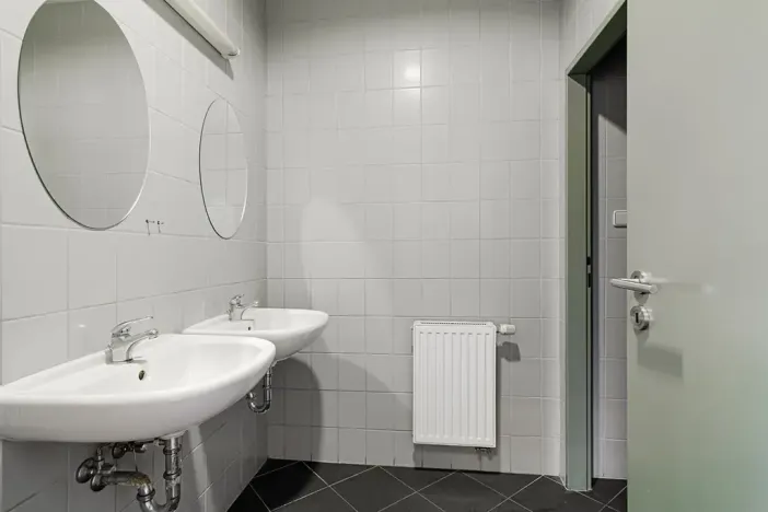 Pronájem kanceláře, Praha - Letňany, Veselská, 584 m2