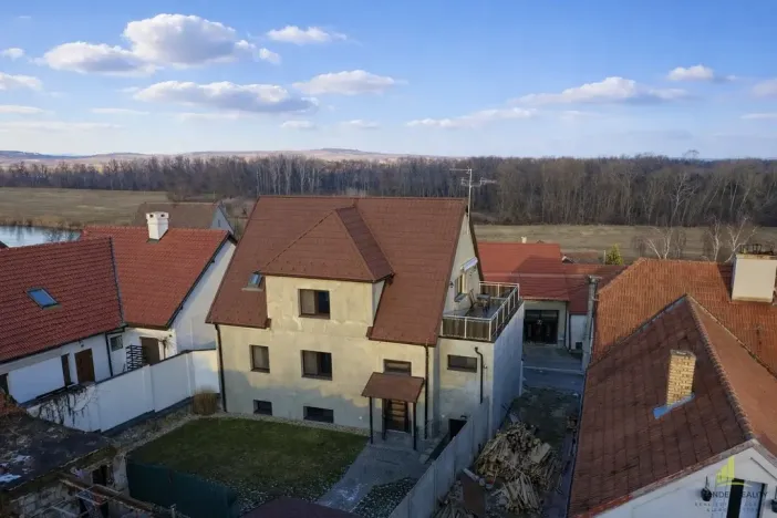 Prodej rodinného domu, Bulhary, 281 m2