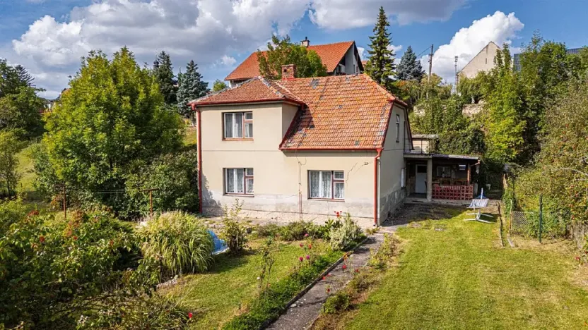 Prodej pozemku pro bydlení, Uhersko, 3765 m2