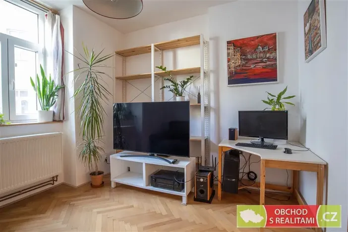 Prodej bytu 2+kk, Praha, U Uranie, 40 m2