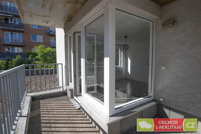 Pronájem bytu 2+kk, Praha, Janýrova, 58 m2