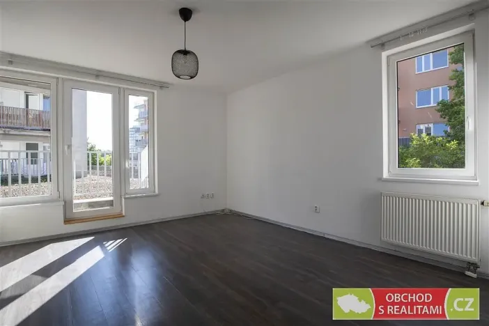 Pronájem bytu 2+kk, Praha, Janýrova, 58 m2