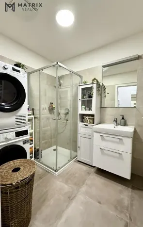 Pronájem bytu 1+kk, Praha - Libeň, U Rokytky, 72 m2
