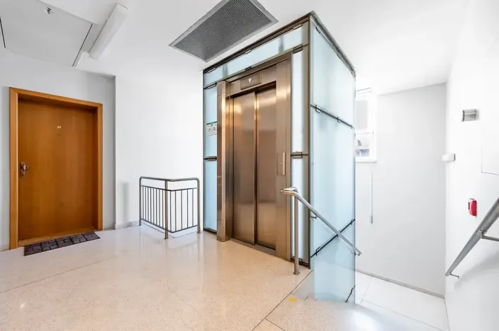 Prodej bytu 1+kk, Praha - Vinohrady, Italská, 38 m2