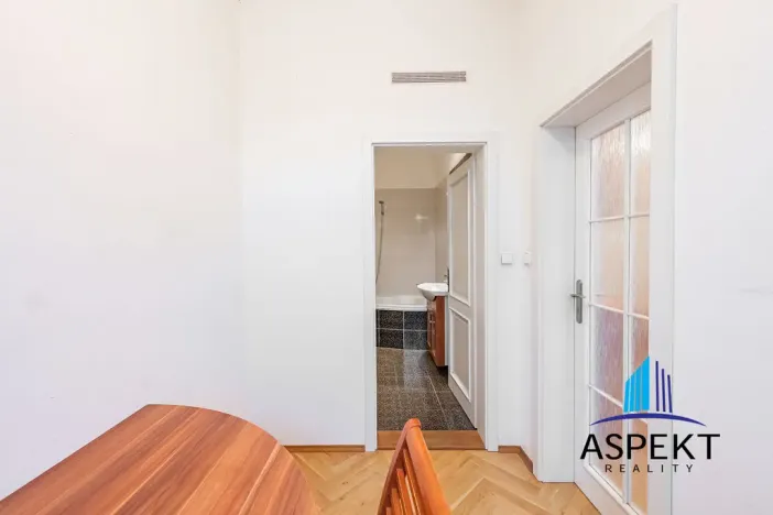 Pronájem bytu 2+kk, Praha - Bubeneč, Jugoslávských partyzánů, 64 m2