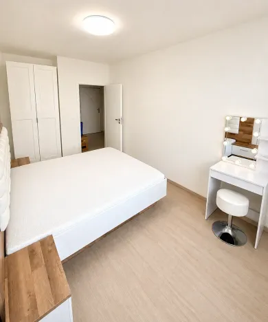 Pronájem bytu 2+kk, Praha - Kbely, Sedlářova, 51 m2
