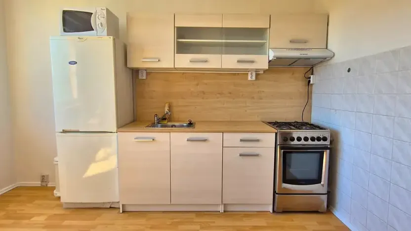 Pronájem bytu 3+1, Praha - Modřany, Vokrojova, 78 m2
