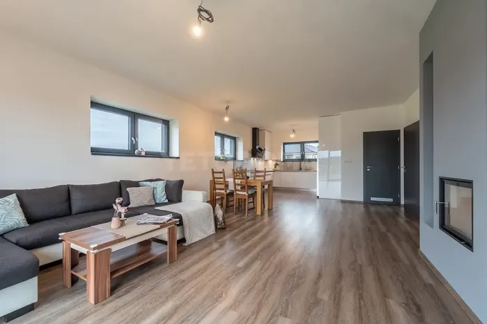 Prodej rodinného domu, Kornatice, 270 m2