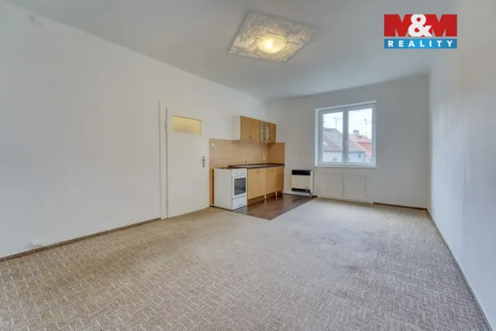 Pronájem bytu 1+kk, Plzeň - Doubravka, Masarykova, 28 m2
