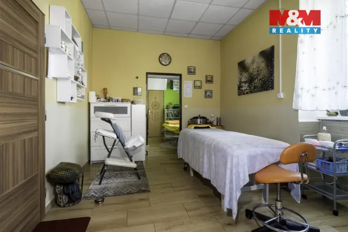 Prodej obchodního prostoru, Hlinsko, O. Nejedlého, 380 m2
