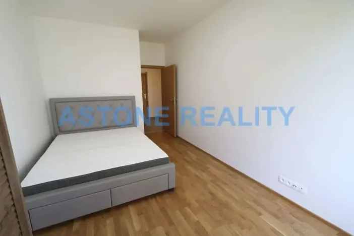Pronájem bytu 2+kk, Praha - Strašnice, U hranic, 50 m2