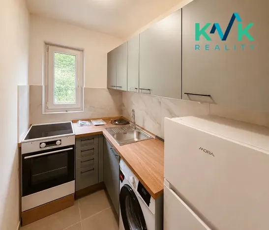 Pronájem bytu 3+1, Karlovy Vary, Dalovická, 64 m2