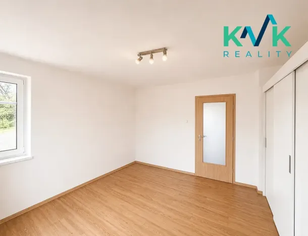 Pronájem bytu 3+1, Karlovy Vary, Dalovická, 64 m2