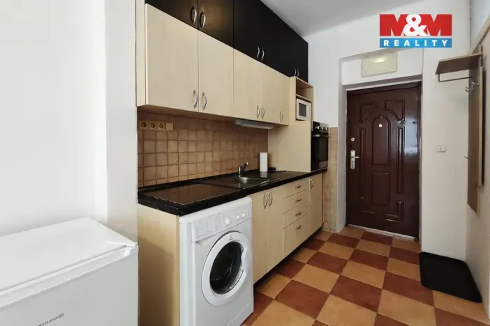 Pronájem bytu 1+kk, Zlín, Kvítková, 23 m2