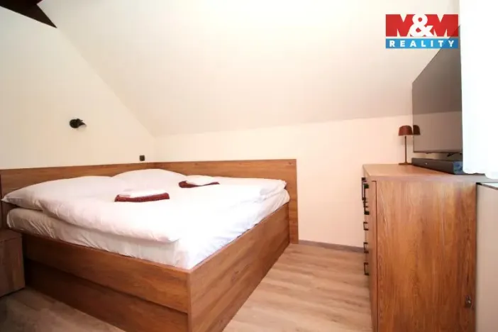Pronájem rodinného domu, Náchod - Jizbice, 149 m2