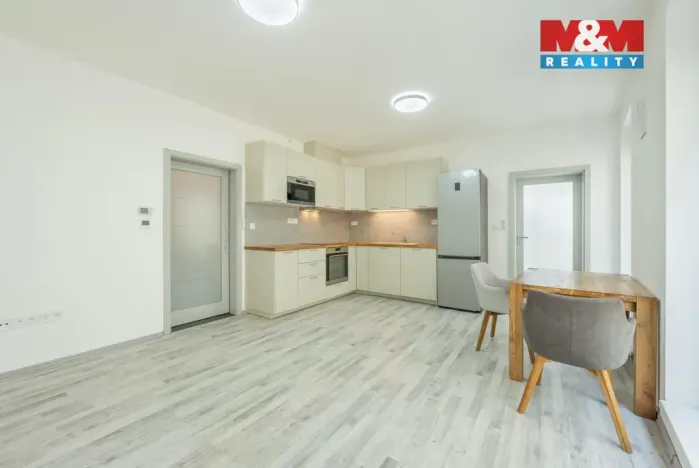 Prodej bytu 2+kk, Kladno, Průchodní, 48 m2