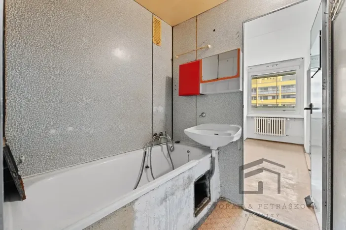Prodej bytu 3+1, Praha - Vršovice, Uzbecká, 74 m2