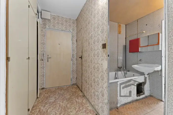 Prodej bytu 3+1, Praha - Vršovice, Uzbecká, 74 m2