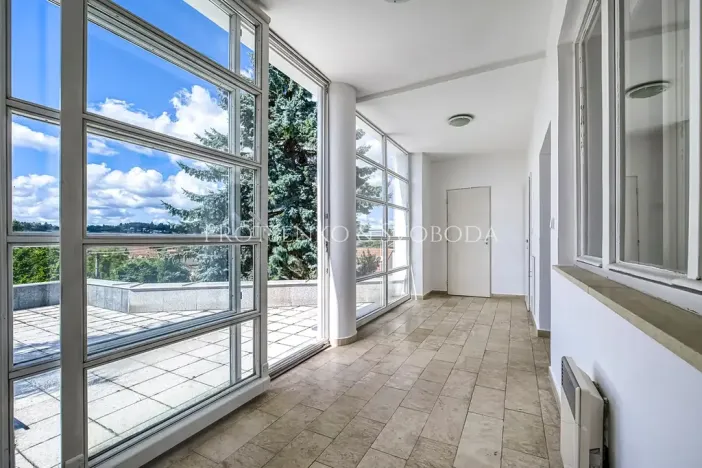 Prodej kanceláře, Křižanov, Benešovo náměstí, 530 m2
