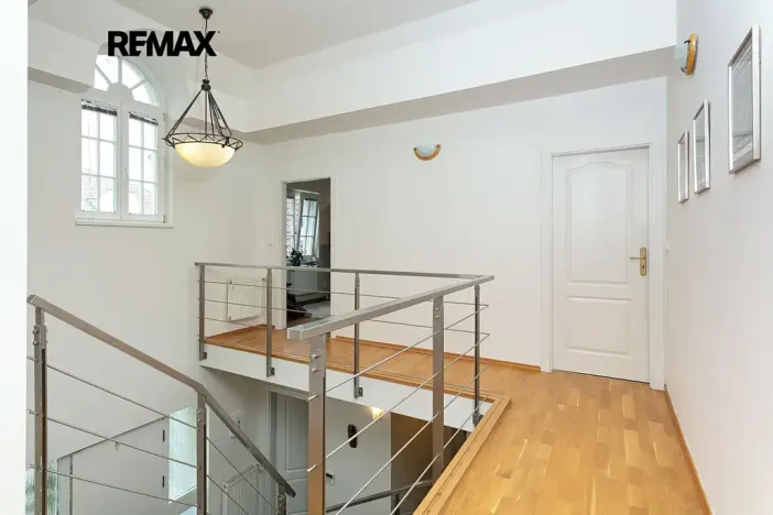 Pronájem rodinného domu, Praha - Nebušice, Na Malé Šárce, 302 m2