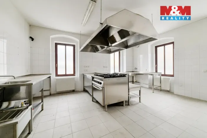 Prodej rodinného domu, Stráž nad Ohří - Boč, 500 m2