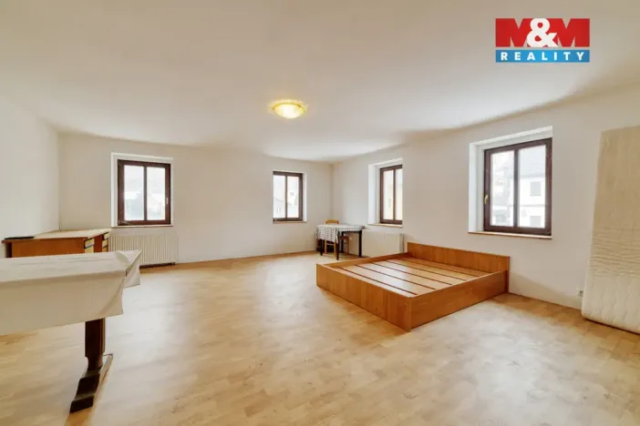 Prodej rodinného domu, Stráž nad Ohří - Boč, 500 m2