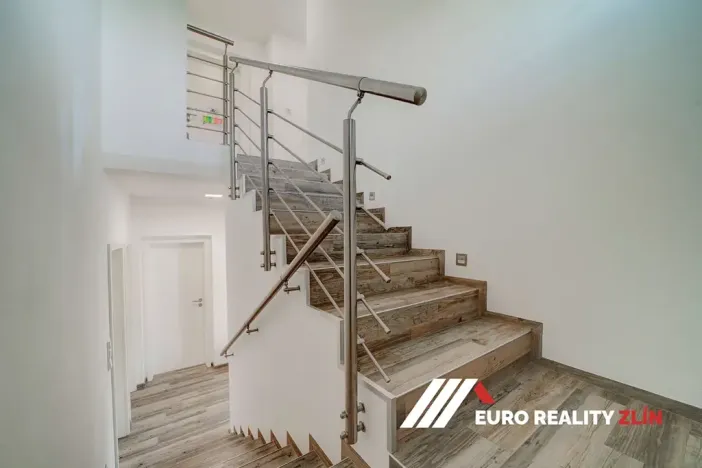 Pronájem vily, Zlín, Ovsíková, 145 m2