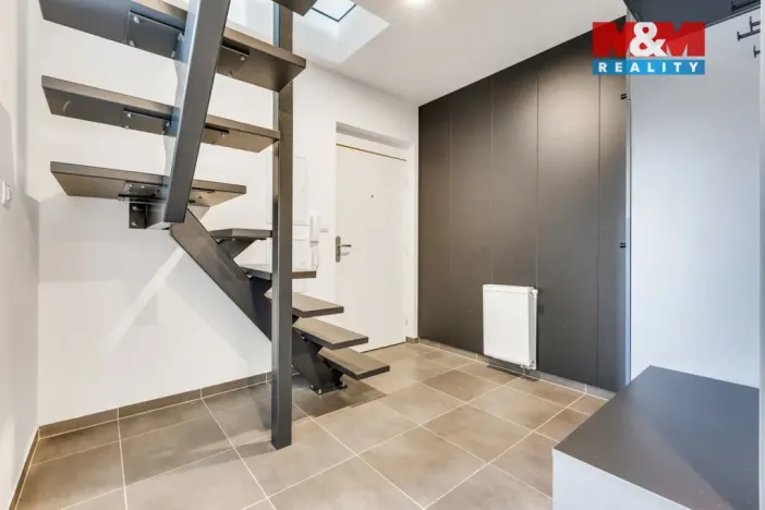 Prodej bytu 4+kk, Králův Dvůr - Levín, Na Lucberku, 141 m2